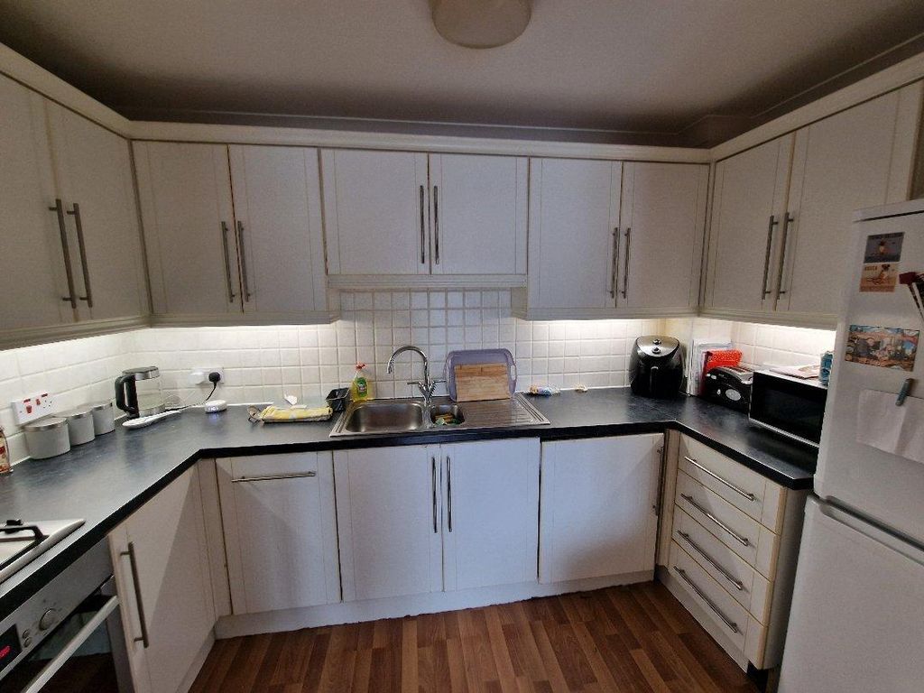 Property photo 2 of 5 Kitchen.Jpeg