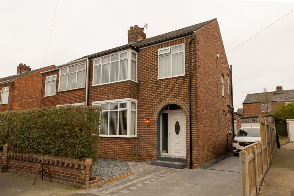 Property photo 1 of 19 Thornaby-31