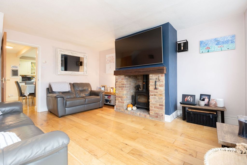 Property photo 2 of 18