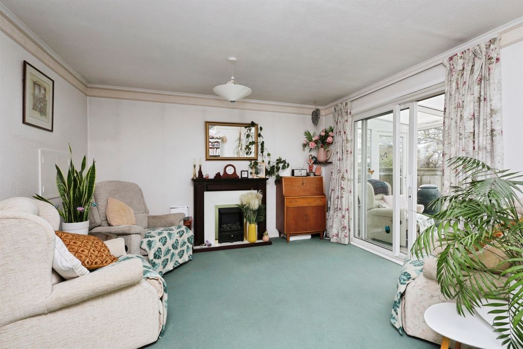 Property photo 2 of 16