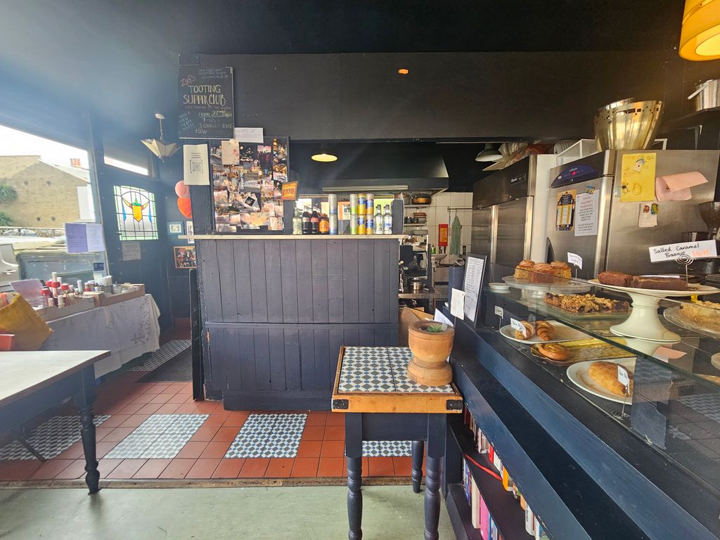 Property photo 3 of 6