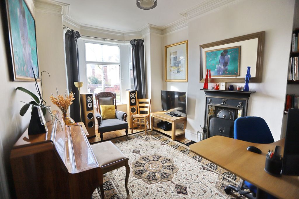 Property photo 3 of 20