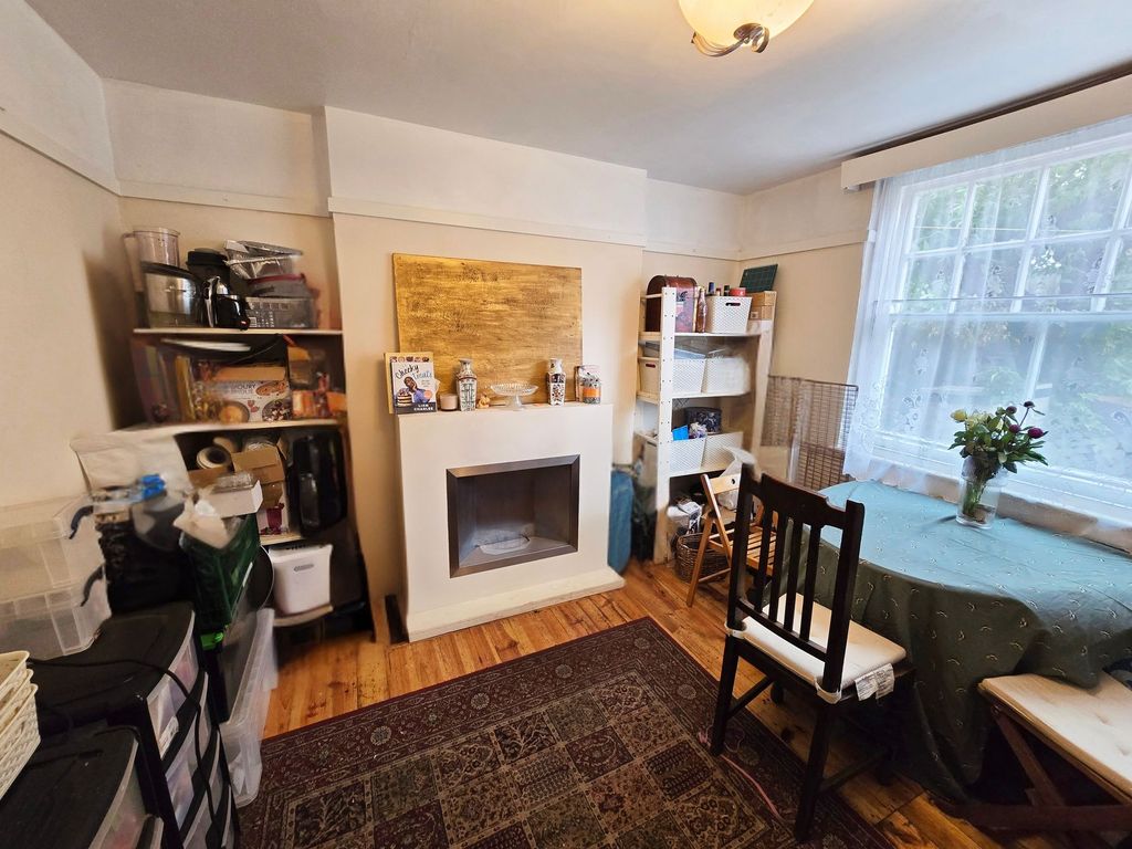 Property photo 3 of 11 Living Room 2