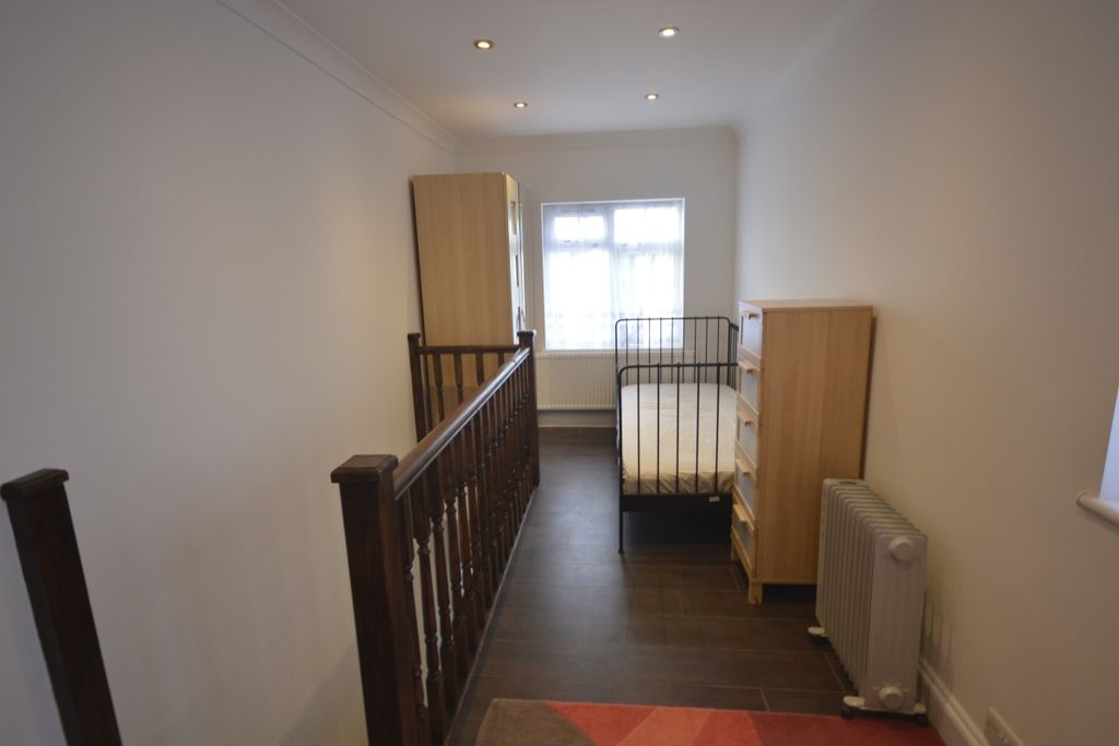 Property photo 2 of 4 Studio Room