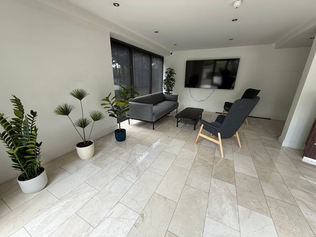 Property photo 1 of 3