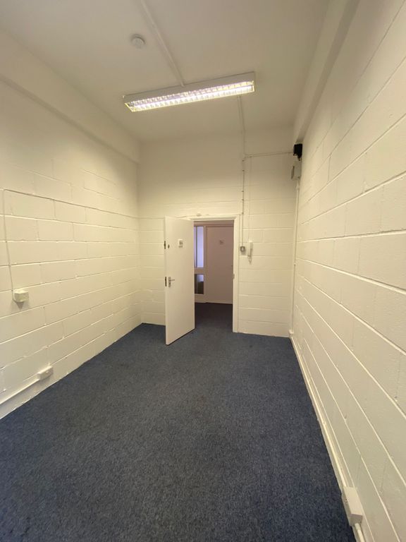 Property photo 3 of 5 Newly Refurbished