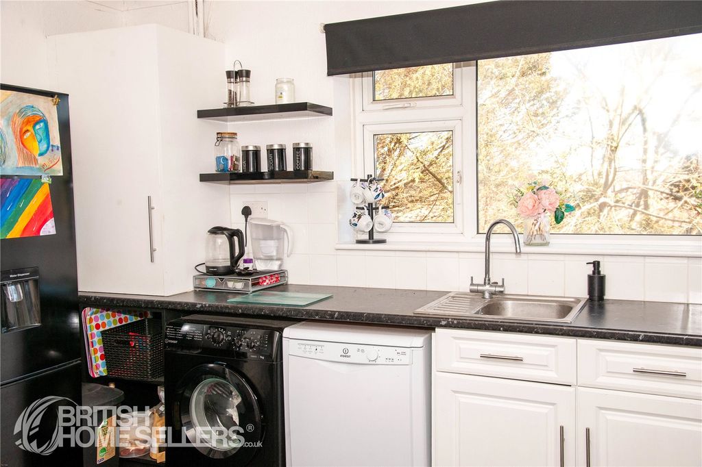 Property photo 3 of 25 Picture No. 04