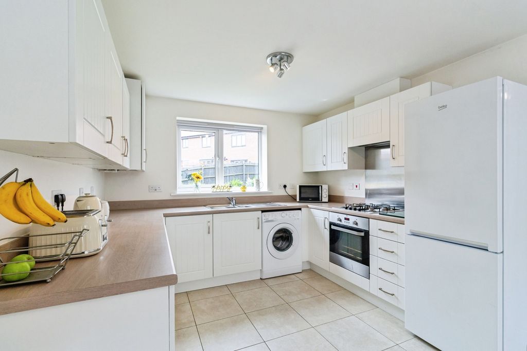 Property photo 3 of 12 Kitchen/Diner