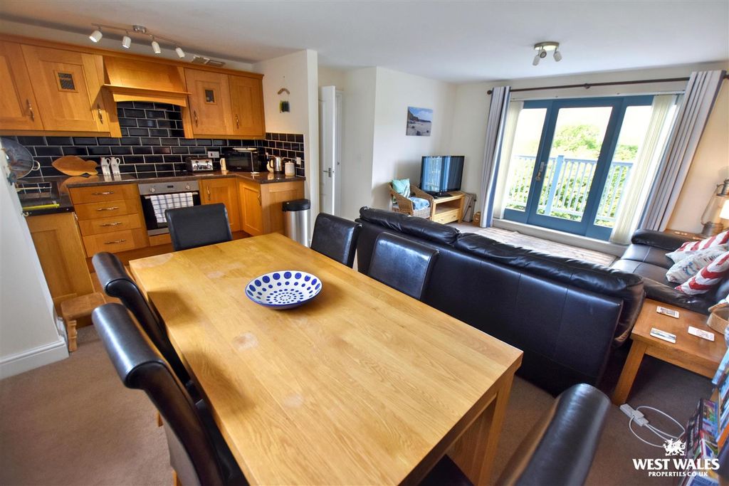 Property photo 2 of 21 8 (15).Jpg