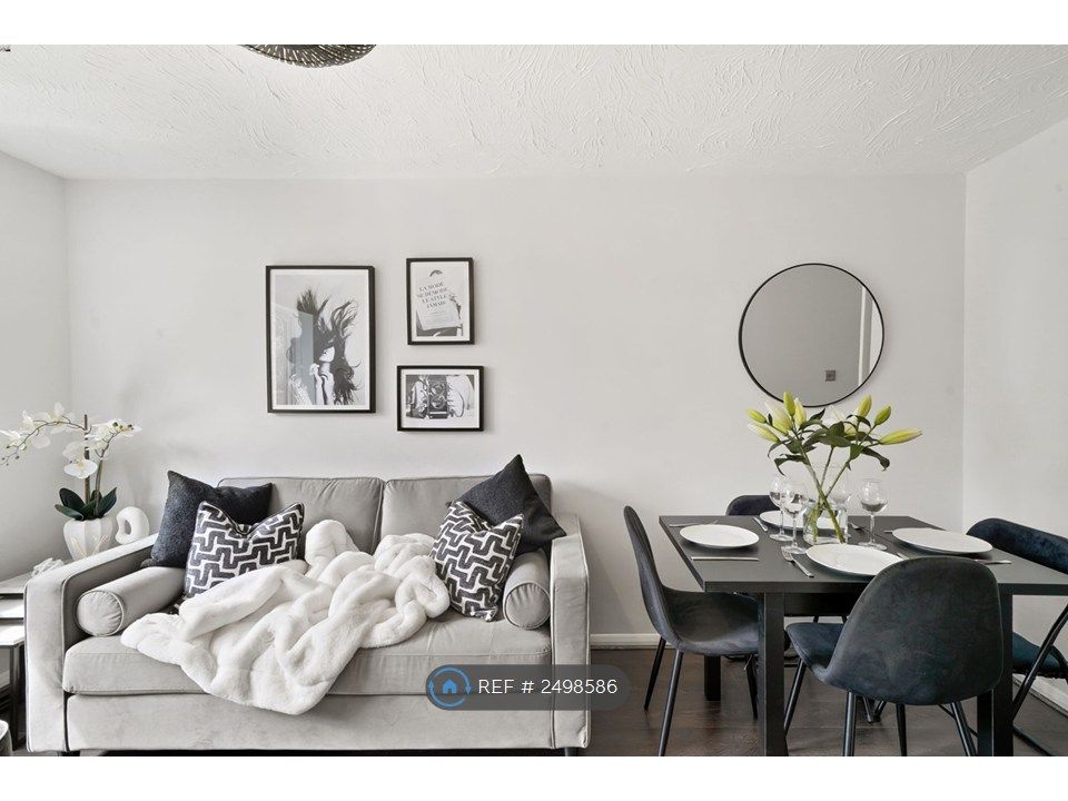 Property photo 1 of 13 Sofa And Dinning Space In This Luxurious Flat