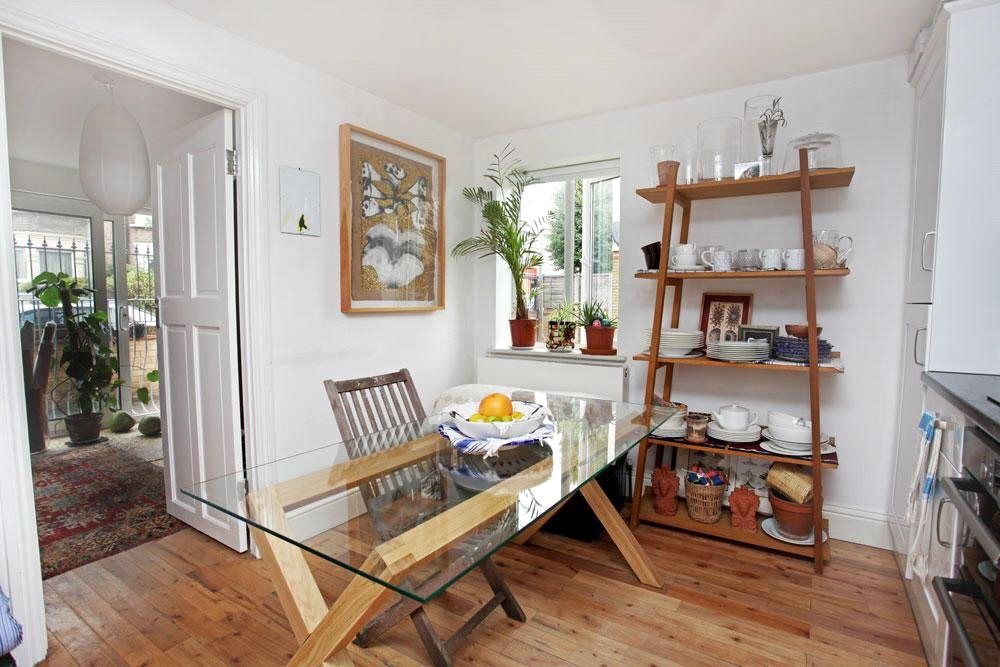 Property photo 2 of 8 Dining Area