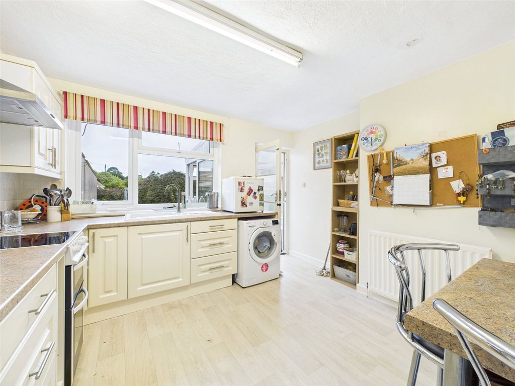 Property photo 3 of 11 Picture No. 08