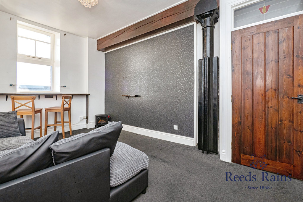 Property photo 2 of 31 Sitting Room