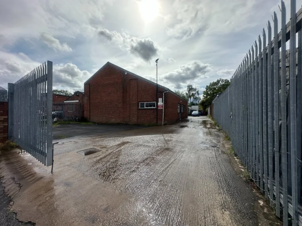 Property photo 1 of 2