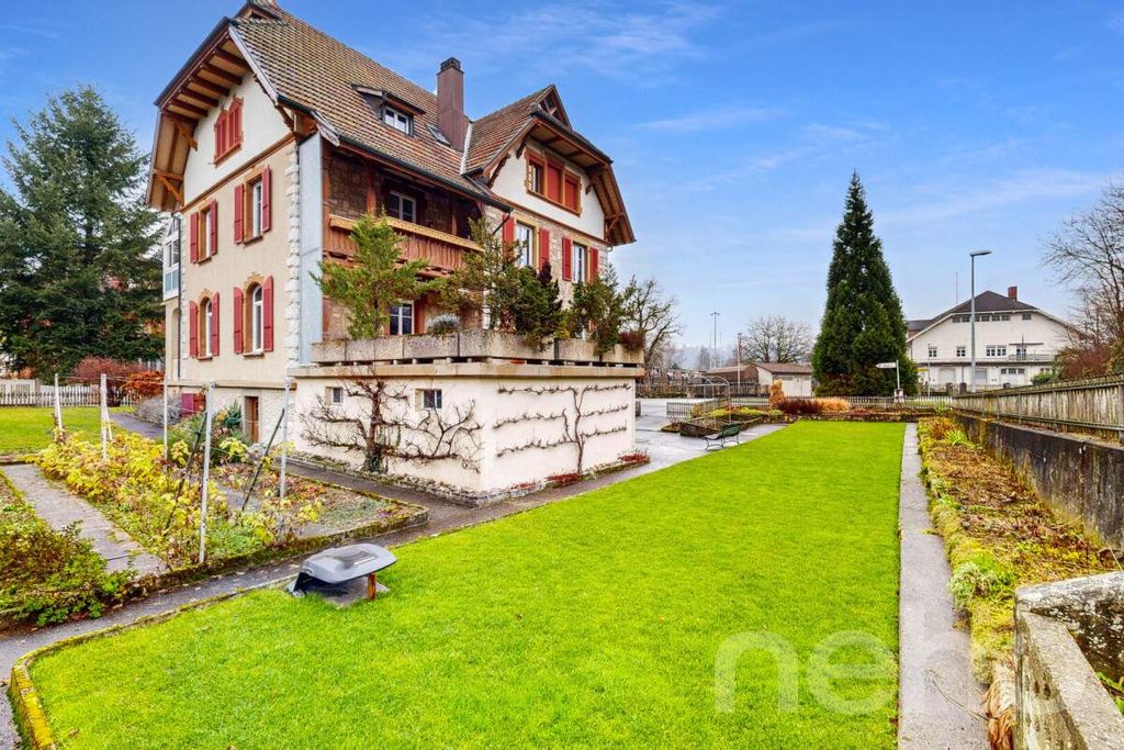 Property photo 3 of 12