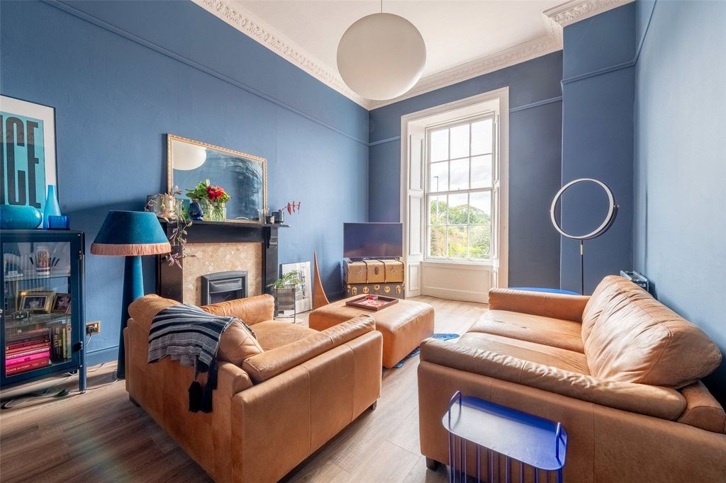 Property photo 2 of 21 Seafield Place 7819