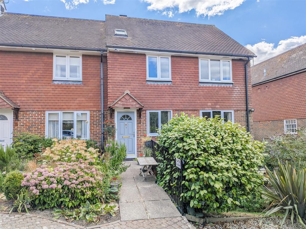 Property photo 1 of 12
