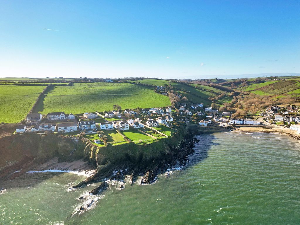 Property photo 1 of 19 Image