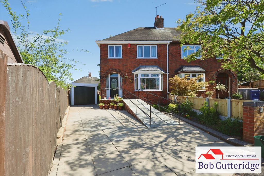 Property photo 1 of 28 Pbox-Img.Jpg