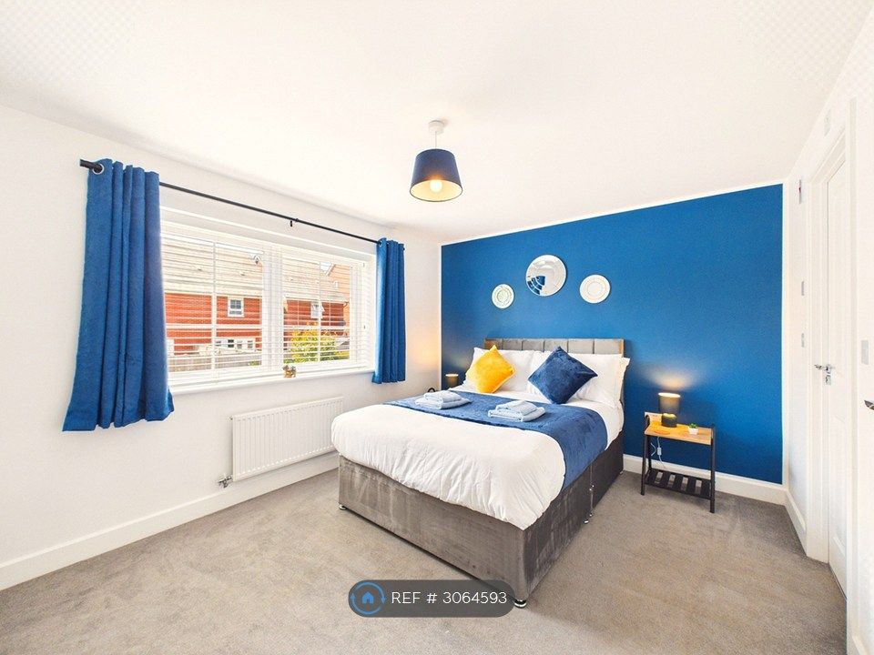 Property photo 2 of 24