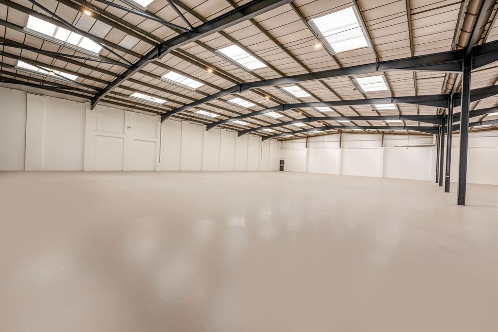 Property photo 3 of 11 8693992-Interior26-v2-800