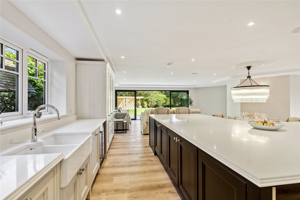 Property photo 3 of 27 Picture 3