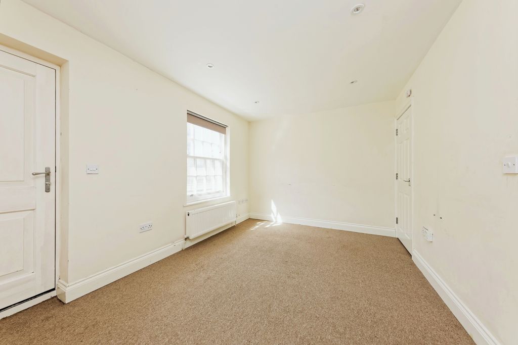 Property photo 3 of 15 Photography