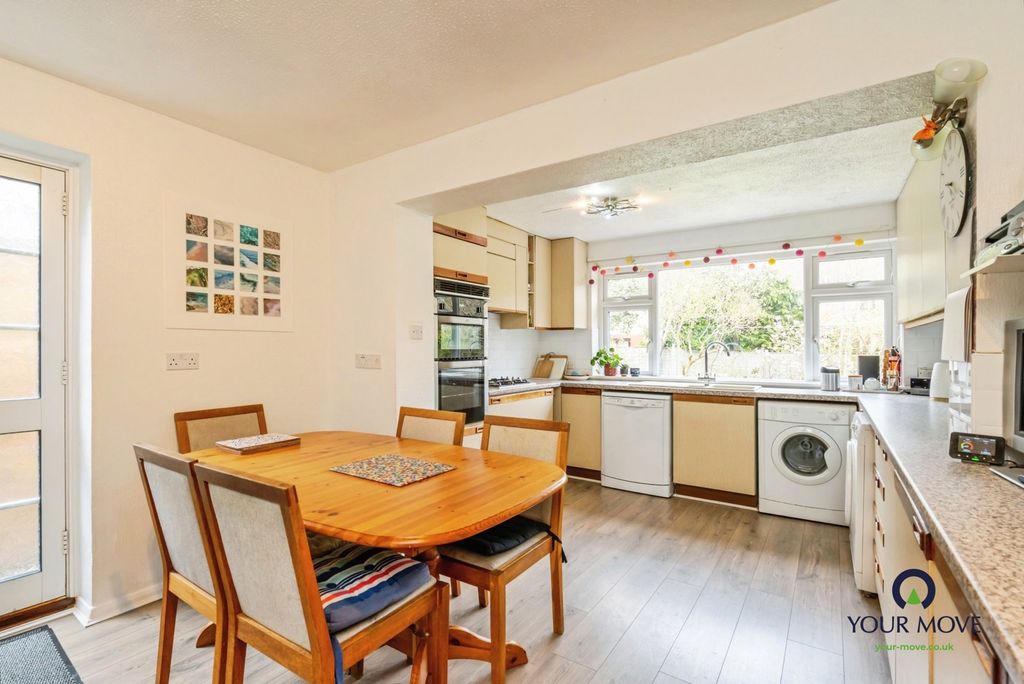 Property photo 3 of 19 Pbox-Img.Jpg