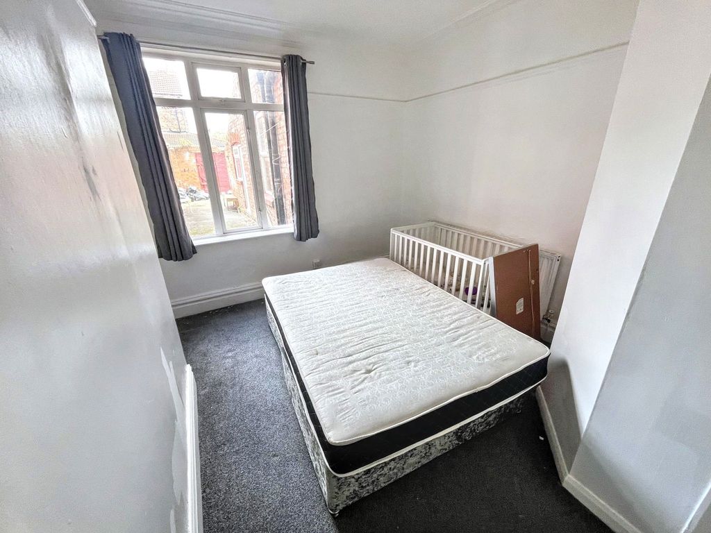 Property photo 3 of 5