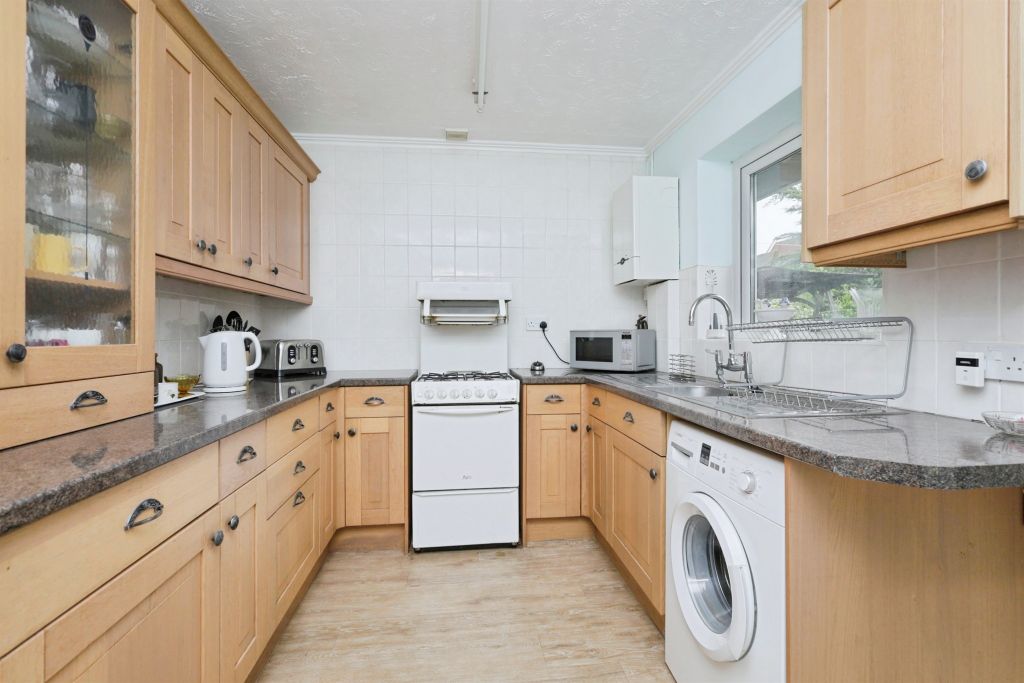 Property photo 2 of 17