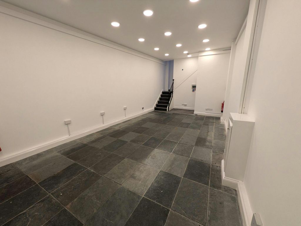 Property photo 2 of 8 9502.Jpg