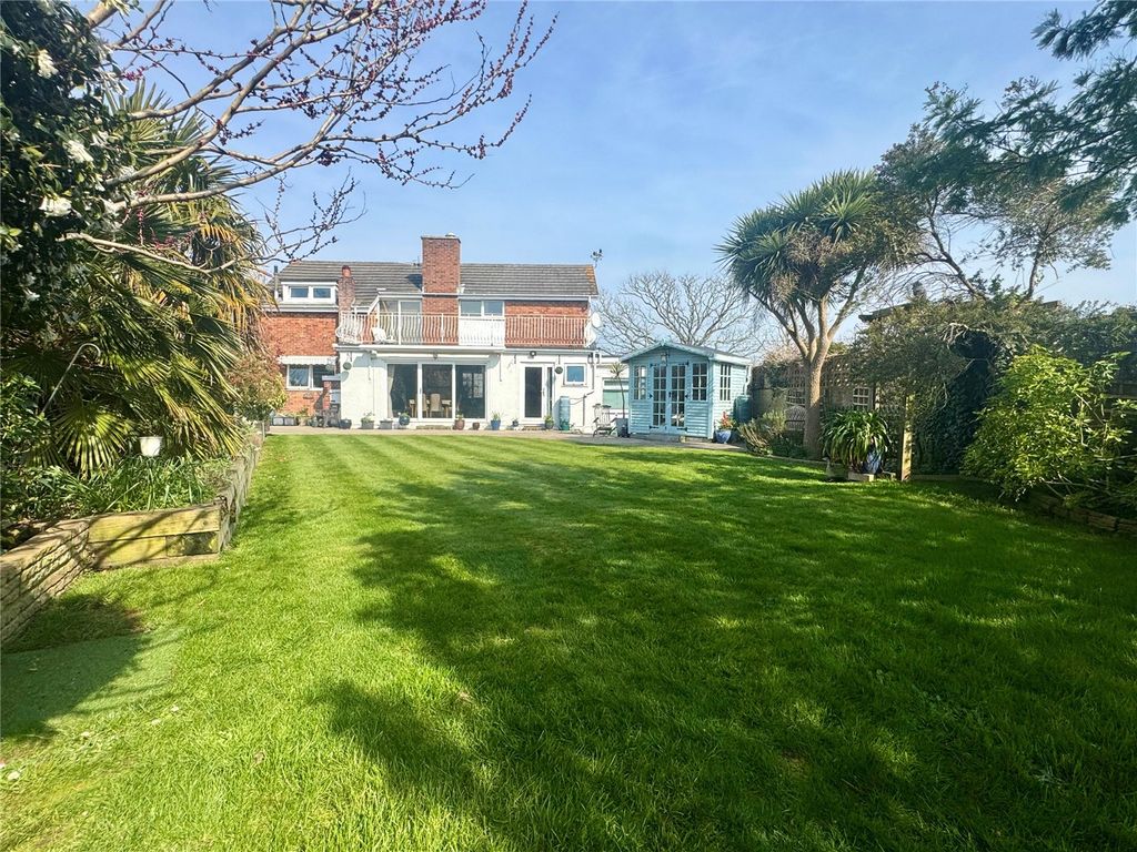 Property photo 2 of 18 Picture No. 23