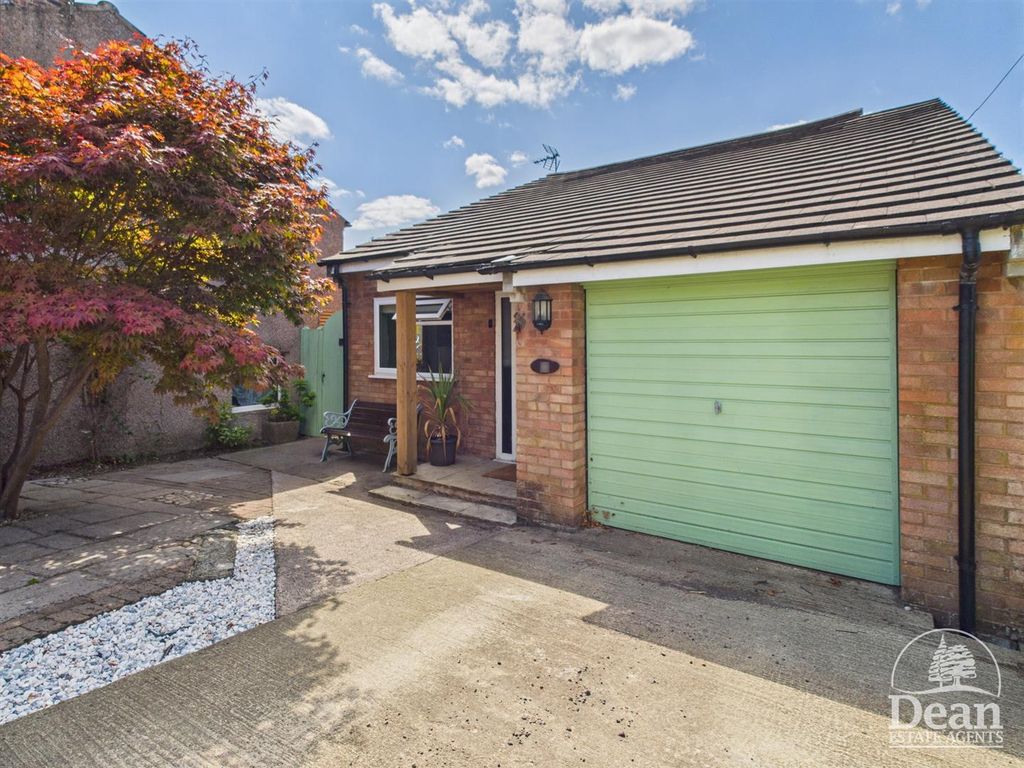 Property photo 1 of 28