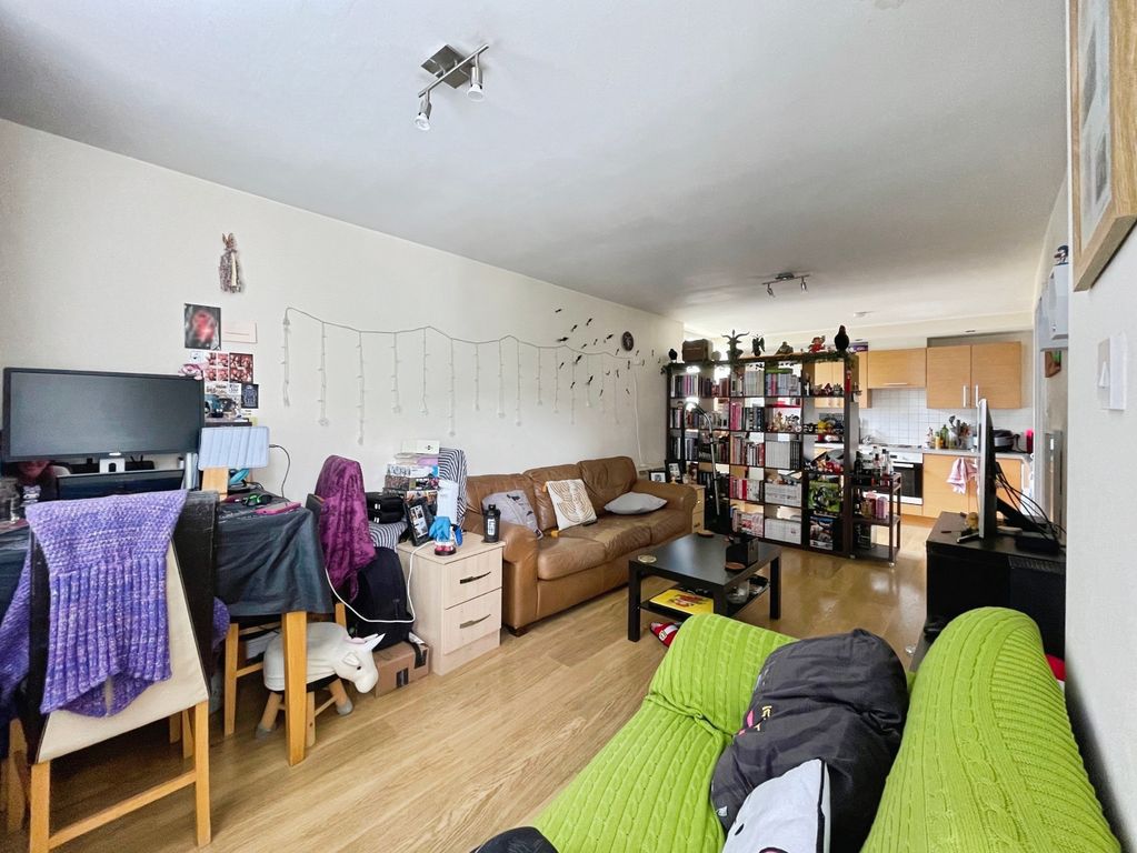 Property photo 3 of 15 6