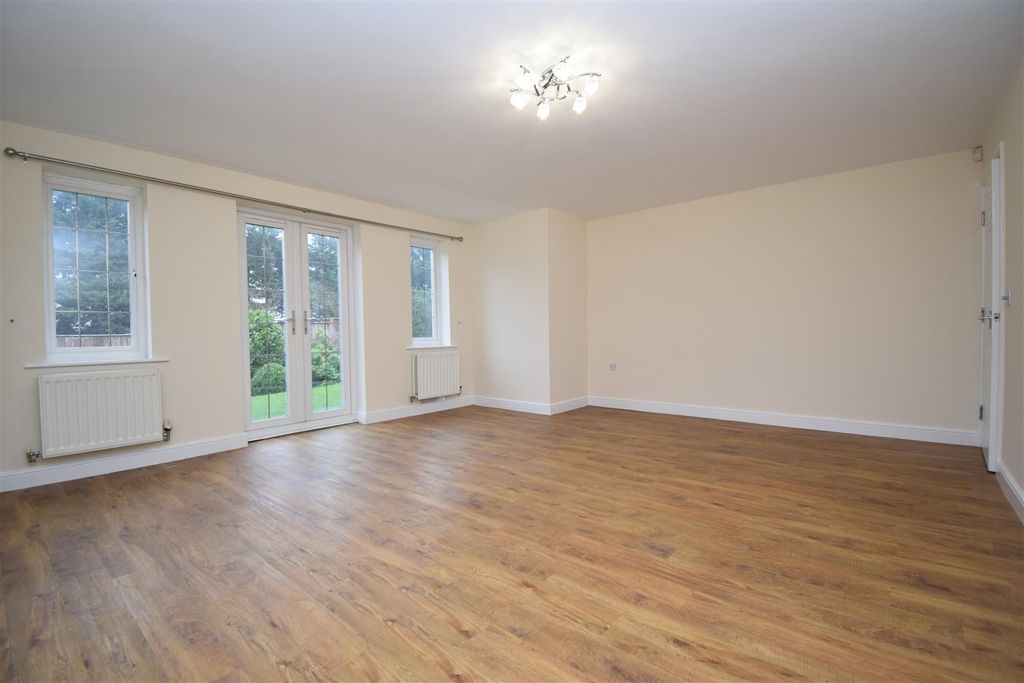 Property photo 2 of 22