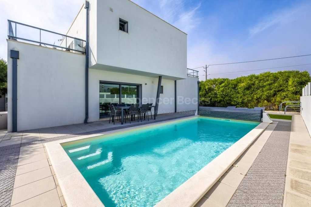 Property photo 2 of 34