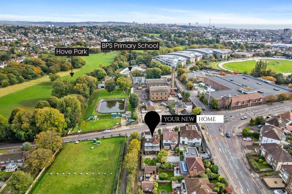 Property photo 2 of 21 Exterior