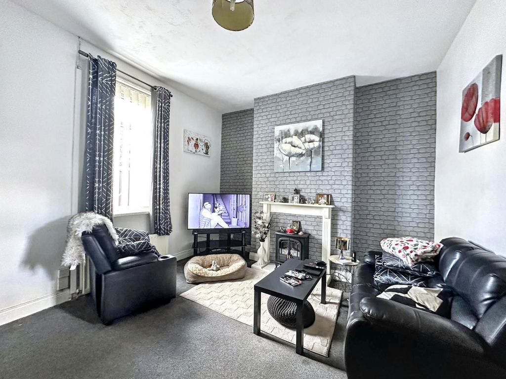 Property photo 2 of 12