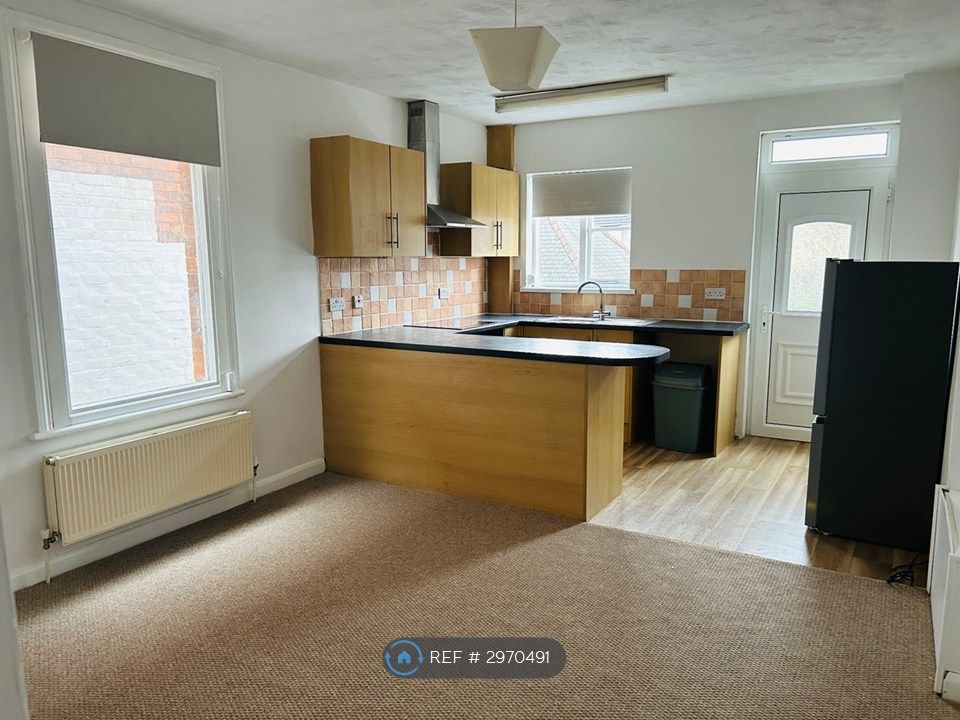 Property photo 1 of 7 Main Room