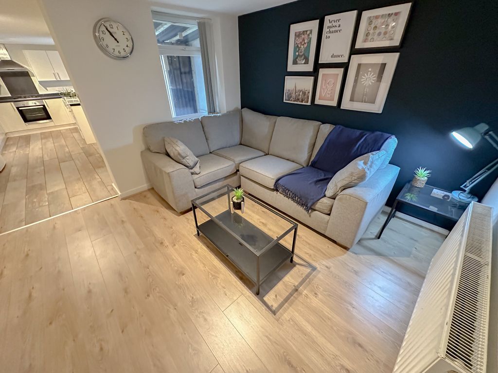 Property photo 2 of 18 Img_9609