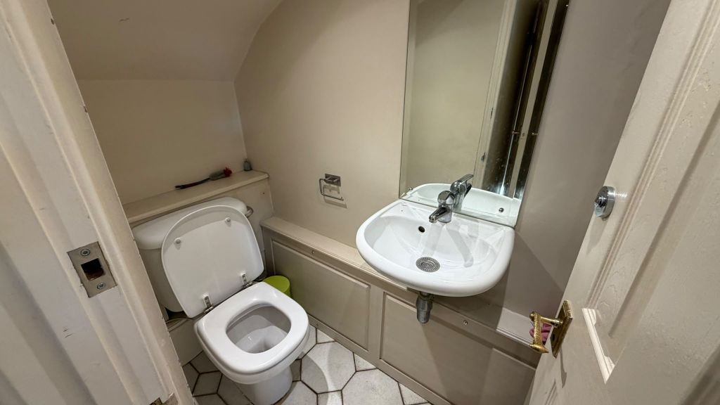 Property photo 3 of 11
