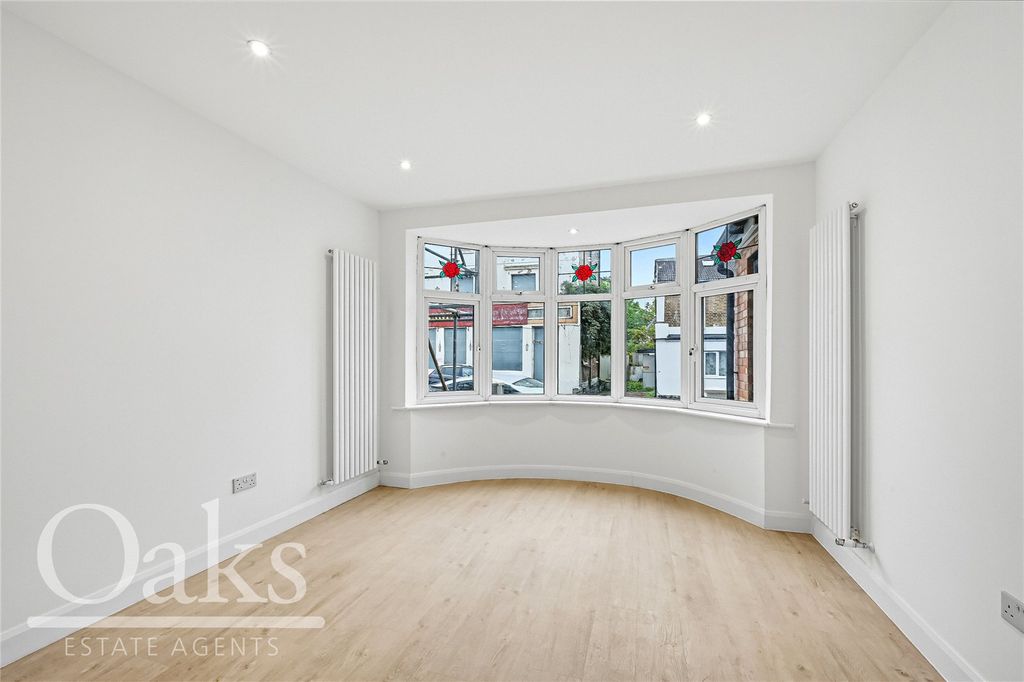 Property photo 2 of 15 Picture No. 08