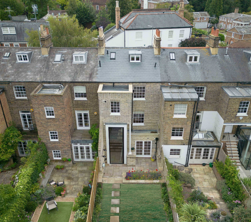 Property photo 3 of 18