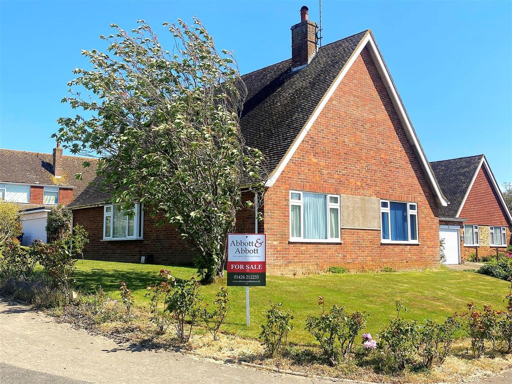 Property photo 1 of 19 7 Thornbank Crescent - Front1.Jpg