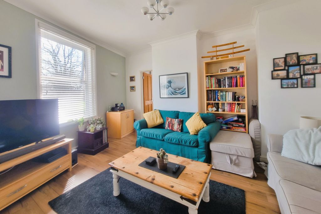 Property photo 2 of 8 20260320_130139