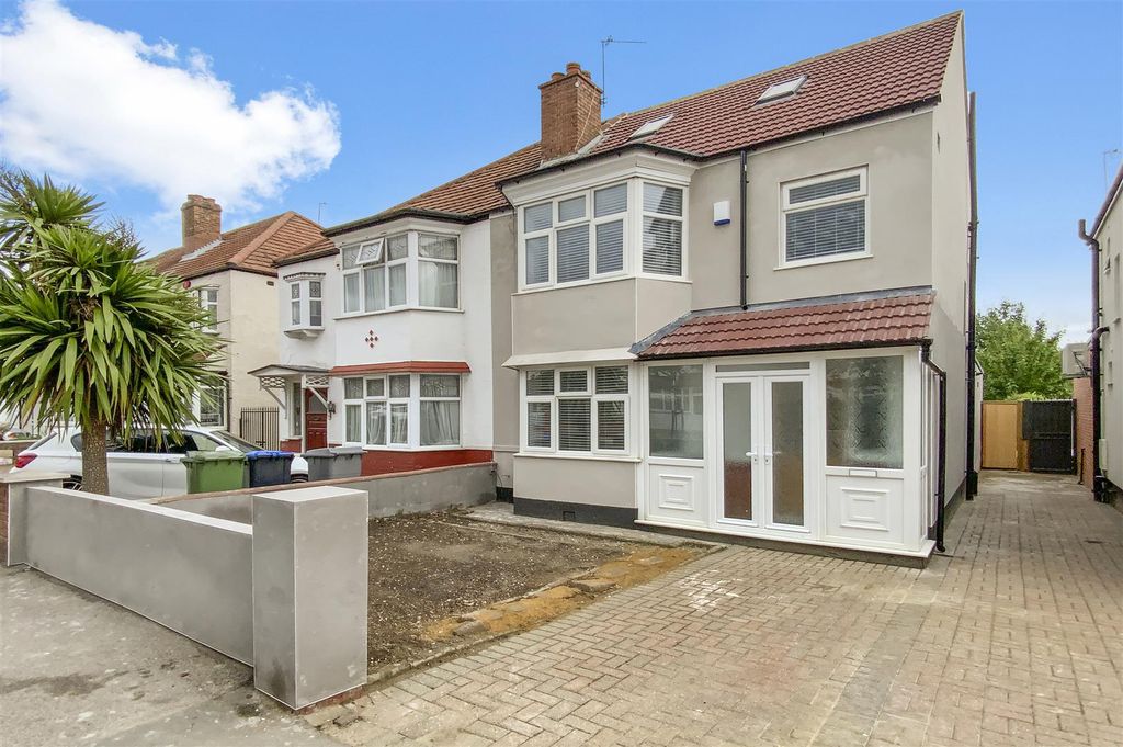 Property photo 1 of 8 58 Oldborough Road - H2N8Ote250Bidqxmoqq7.Jpg
