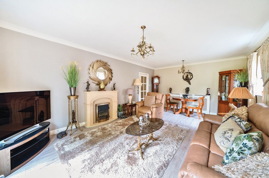 Property photo 2 of 15 1311360-2-684c607...