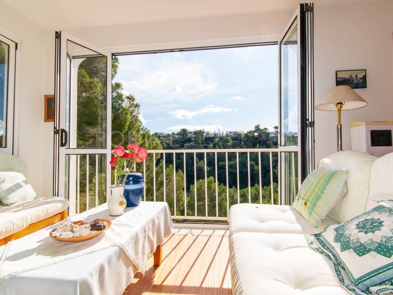 Property photo 3 of 32