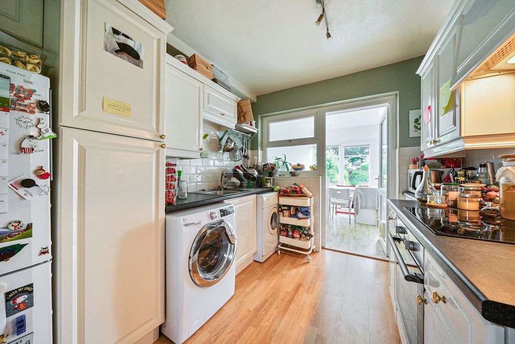 Property photo 3 of 14 Kitchen