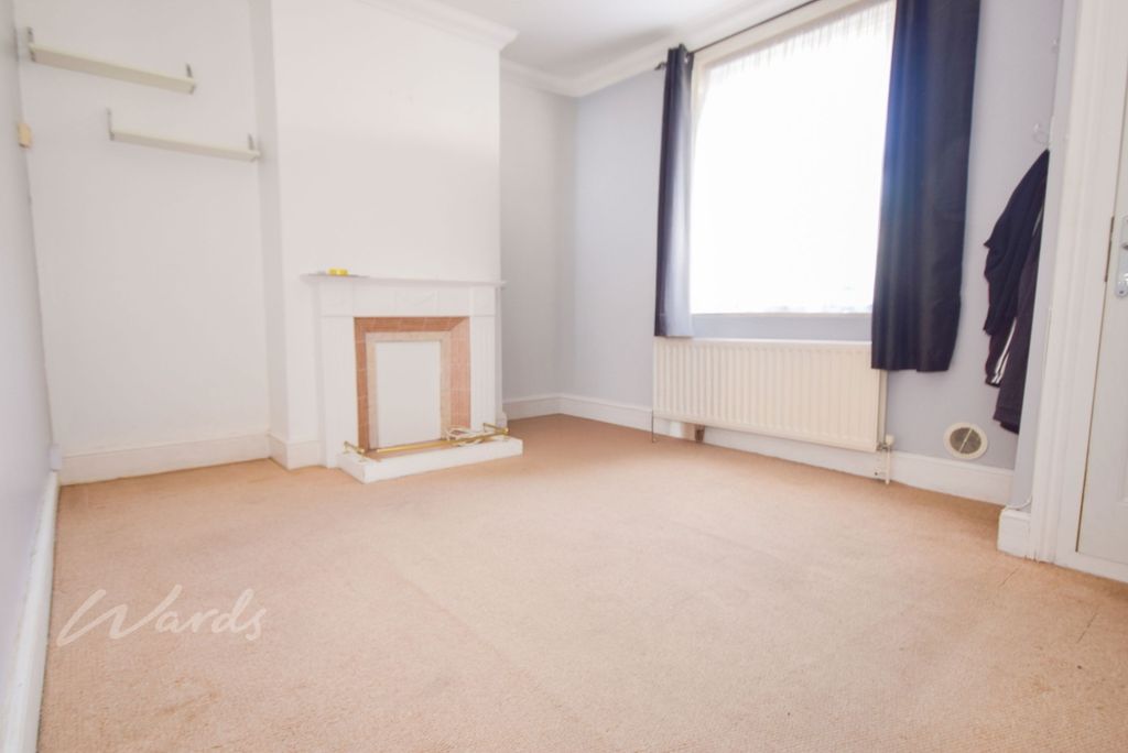 Property photo 3 of 8 Pheasant Lounge